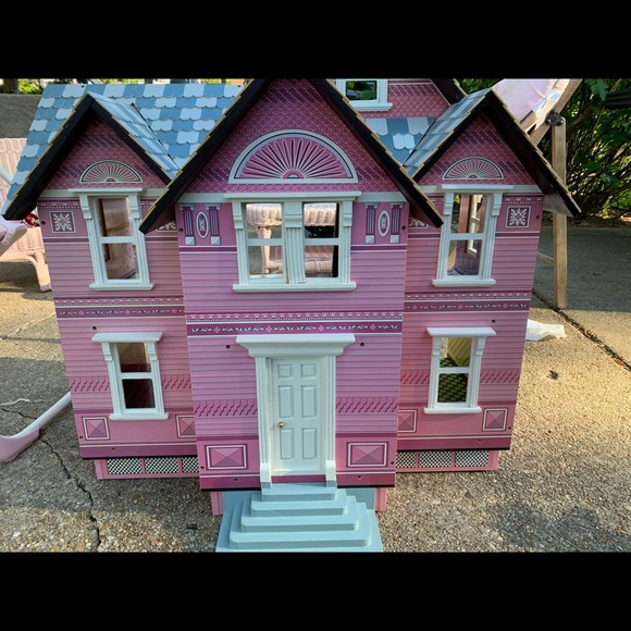 A Fancy Doll House - Picture 3 of 8